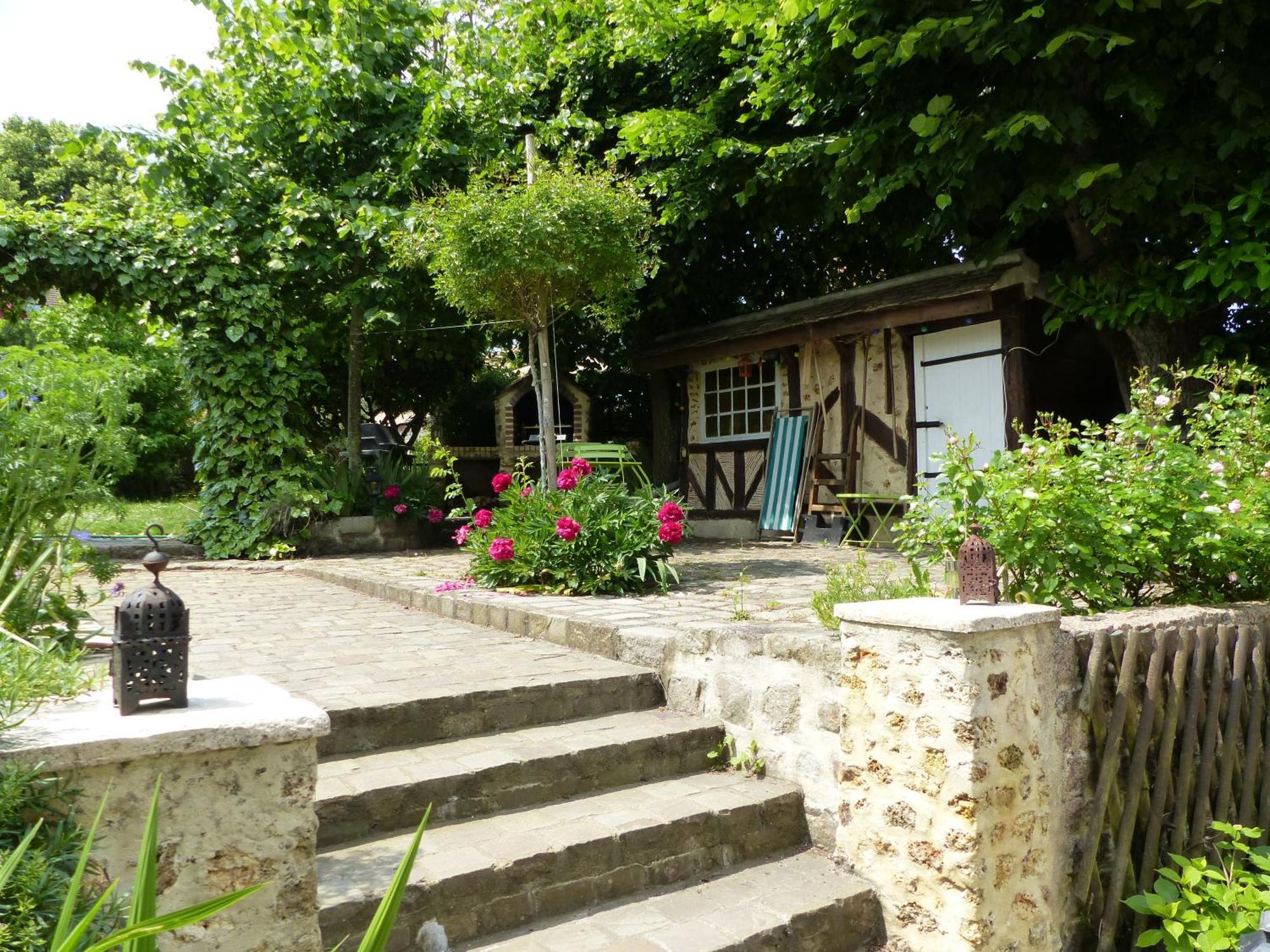 Maison D'Hotes La Source Маньї-ле-Амо Екстер'єр фото
